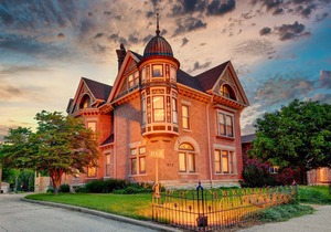 Charming Downtown Stay | Victorian Beauty & Modern Comfort