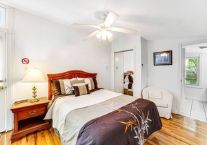 Charming First Floor Studio with Partial AC, WiFi, TV, and Electric Fireplace