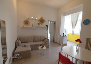 Charming Holiday Apartment “Casa Vacanze Aura" with Air Conditioning