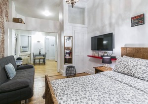 CHARMING Studio-Loft Apt WALKING DISTANCE FROM SOHO/BROADWAY/NYU