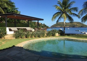 Charming Villa in Ferradura Beach - BUZ006
