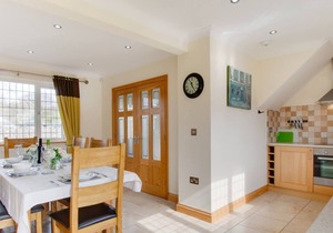 Cherry Tree Cottage in the beautiful Swansea