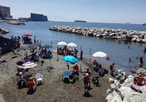 Chiatamone Seaside Suite