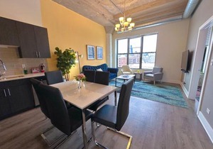 Chic Cozy 3BR Michigan Avenue Spacious Suite Close to Iconic Chicago Landmarks & Attractions