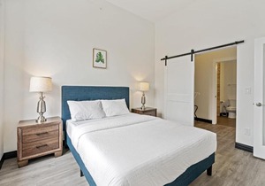 Chic Modern 2BR Apartment in Carson by Stay Gia