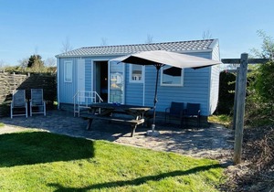 Child friendly 4-person mobile home on a farm campsite near Zoutelande