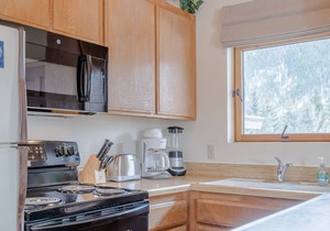 Christophe Condo 609 - With Year-round Outdoor Pool & Hot Tub & Bald Mt Views
