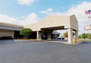 Clarion Inn & Suites Dothan South