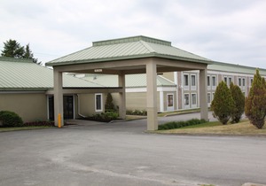 Clarion Inn & Suites - University Area
