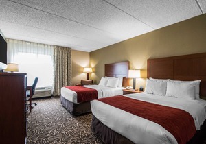 Clarion Inn & Suites - University Area