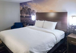 Clarion Pointe Bettendorf