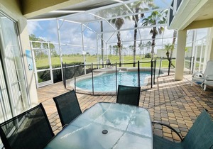 Classically elegant 4/3 Pool Home on the premier golfing community Highlands Reserve
