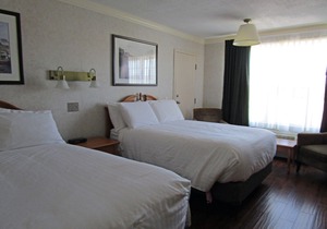Claymore inn & Suites