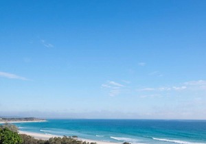 Claytons 10 | 4 bed, 2 bath, Cylinder beachfront