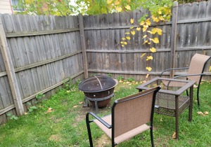 CLEAN, Comfortable, Cute 2 bedrm home - Heart of Marquette!