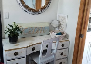 CLEAN, Comfortable, Cute 2 bedrm home - Heart of Marquette!