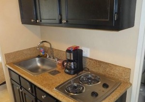 Clean studio at the heart of Waikiki!