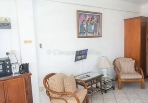Cleopatra Apt-3, Studio