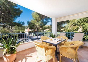 Clivies 1b - Two Bedroom Apartment, Sleeps 4