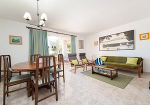 Clivies 1b - Two Bedroom Apartment, Sleeps 4