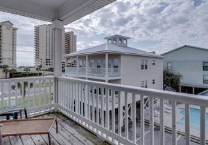 Close to it All~ Top Floor Unit! Lagoon Views! 3 Bedrooms! BOOK NOW!!!