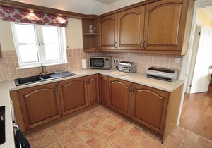 Clover Cottage - Four Bedroom House, Sleeps 8
