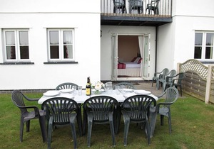 Clover Cottage - Four Bedroom House, Sleeps 8