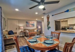 *Coastal 2/2 Condo w/Pool 6 Mins to IMG