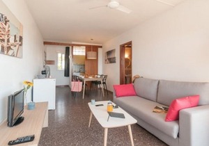 Comarruga 4p 8p - Three Bedroom Apartment, Sleeps 8