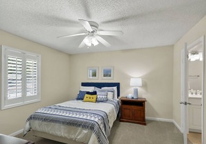 Come enjoy Island life, stay at condo with pool - Call for monthly discount