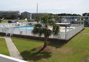 Come for the beach, stay for the memories. Enjoy free beach access & huge pool!