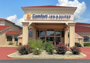 Comfort Inn & Suites at I-74 and 155