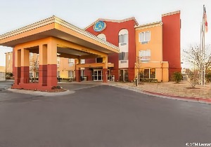 Comfort Suites Central / I-44