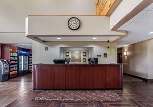 Comfort Suites Delavan - Lake Geneva Area