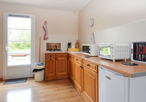 Comfortable and tasteful vacation apartment with swimming pool.
