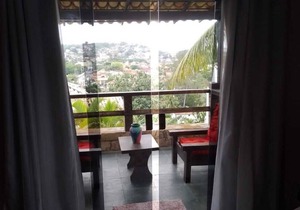 Comfortable house in secure condominium in Geriba