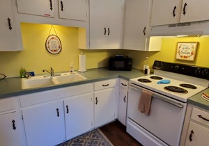 Comfortable convenient apartment for extended stay