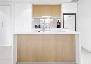 Comfy 3 Bed Apt at Homebush | MHS