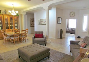 Comfy 4BR Home, Well Appointed, Near Mesa Airport