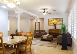 Comfy 4BR Home, Well Appointed, Near Mesa Airport