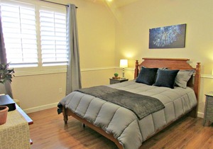 Comfy 4BR Home, Well Appointed, Near Mesa Airport