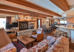 Condo ∙ 2 bedrooms ∙ 6 guests