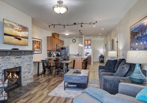 Condo w/4 Bikes & 2 Kayaks - Seasons at Sandpoint