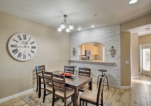 Condo w/Pool Access ~ 1 Mi to Old Town Scottsdale