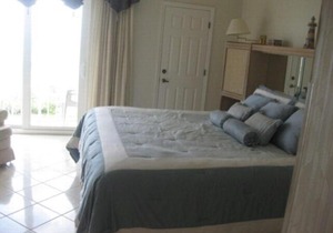 Condo with Pool near Beach