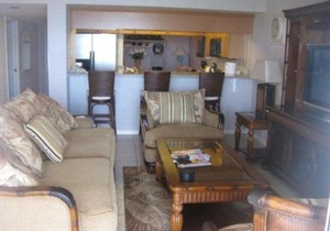 Condo with Pool near Beach