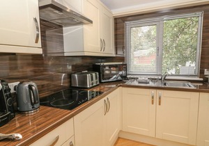 CONISTON NUMBER 9, family friendly, with pool in White Cross Bay