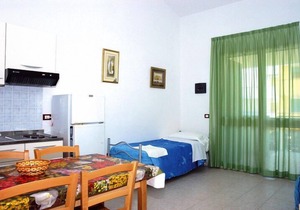 Cosy apartment in Lido Adriano with communal pool