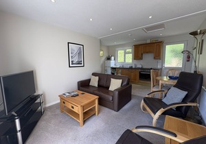 Cosy Apartment with Private Balcony & Fantastic Sea Views