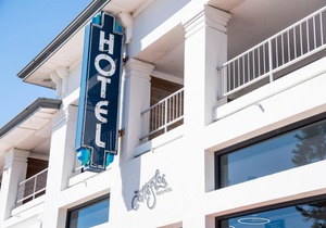 Cottesloe Beach Hotel